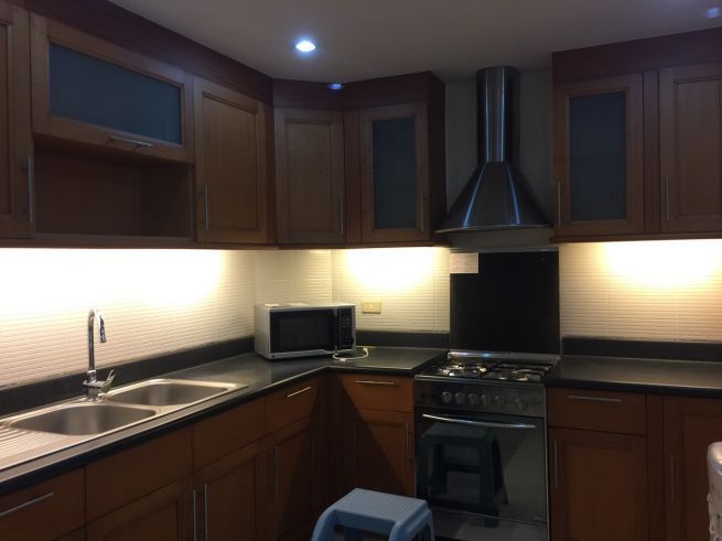 FOR RENT: Fully Furnished 2BR Unit with Den in Bonifacio Ridge04