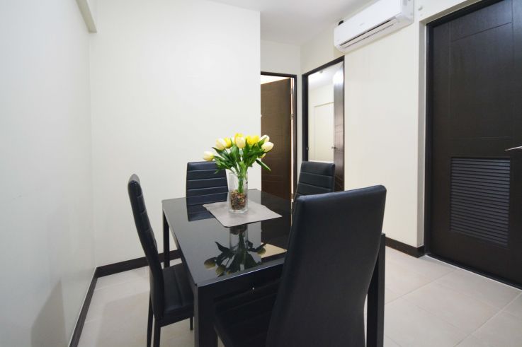 "2BR Condo for Lease in Asteria Residences, Brgy. San Isidro, Para?aque"04
