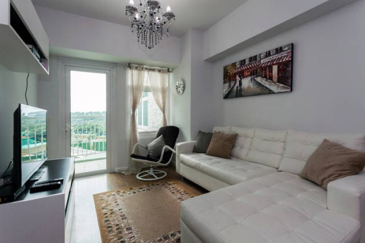 FOR RENT: Fully Furnished 1BR Unit in Two Serendra03