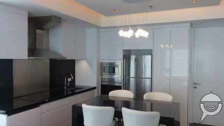 1 Bedroom Fully furnished unit in Ayala Ave. extension Makati02