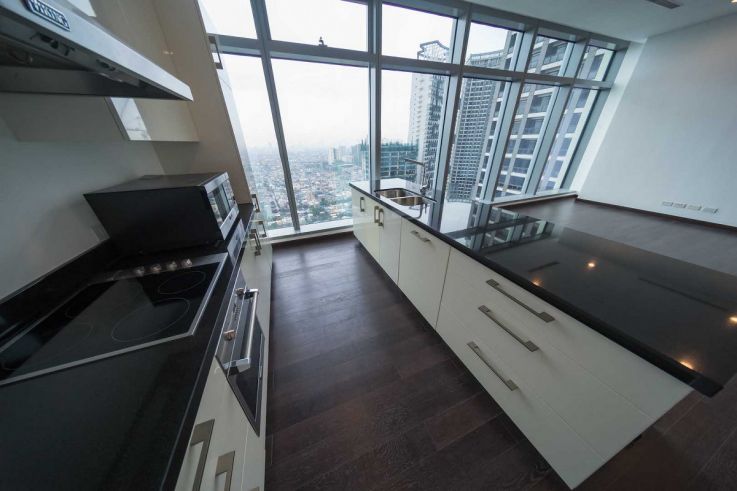High-End 1 Bedroom With Parking In Trump Tower Manila03