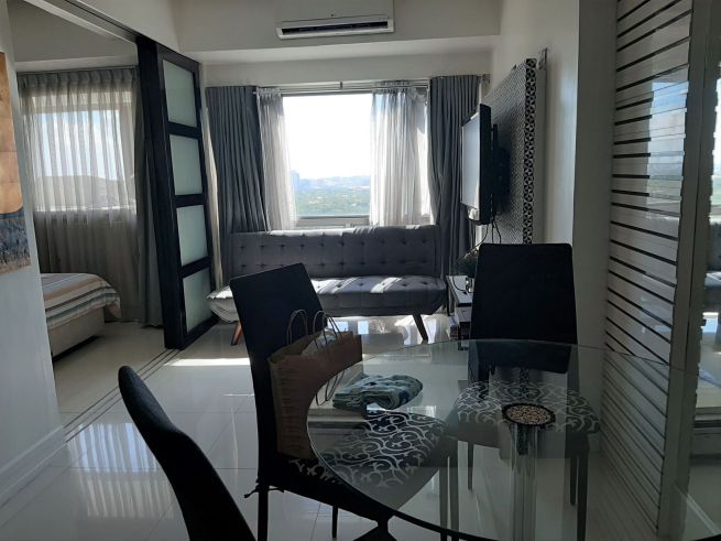 "FORBESWOOD PARKLANE, 1 Bedroom Unit For Rent, BGC"04