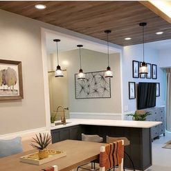 Nicely-designed and Furnished 3 Bedroom Unit at The Red Oak Two Serend02