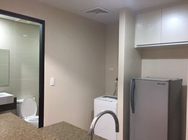 "Greenbelt Hamilton, Studio-type Condo for Rent, CRD01364"04