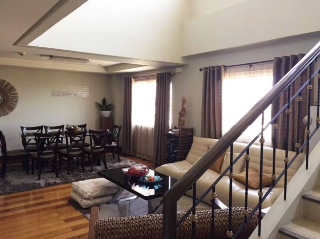 Nicely furnished 3 BR bi level for rent at McKinley Garden Villas McKi03