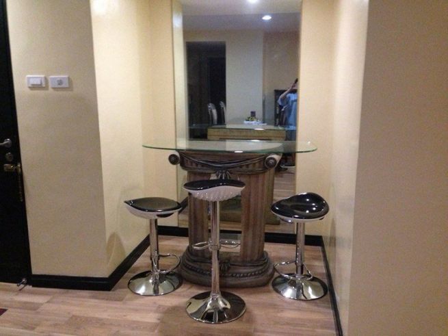 2 bedroom maids room F1 Hotel BGC04