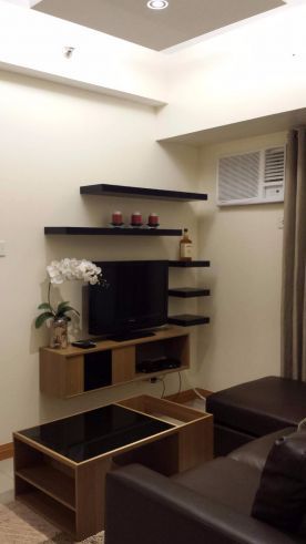 2 BR with view and carpark Trion Towers BGC04