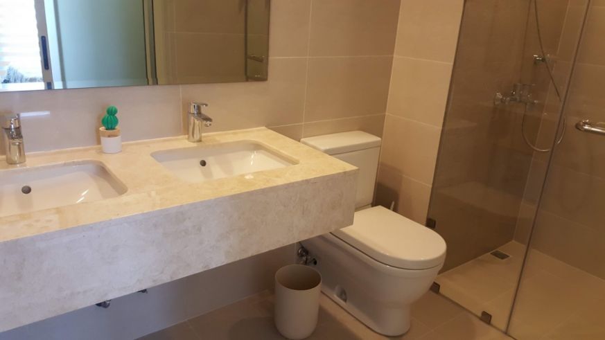 "St. Moritz Luxury Condo in Mckinley West 2BR For Rent in Le Grand Ave,"04