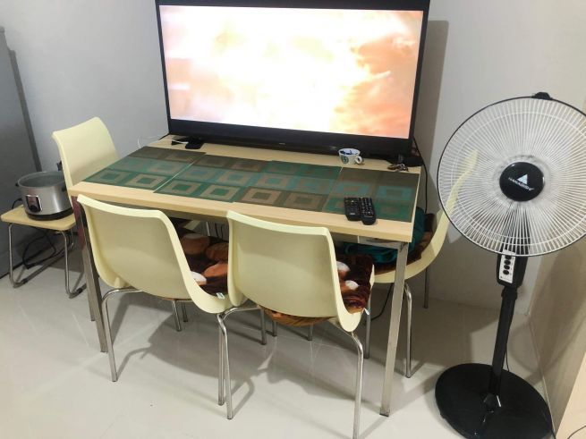 Furnished 1 br with balcony-Grass Residences03
