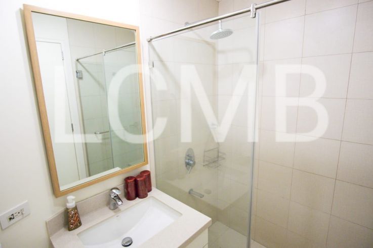 One Bedroom Loft Type Unit For Rent One Rockwell East Tower in Rockwel03