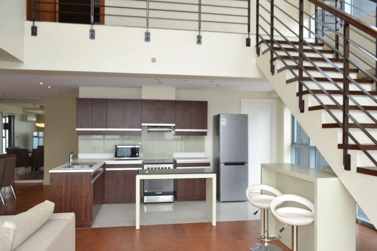 "Eton Residences Greenbelt - 3 bedroom loft nicely furnished, unobstruc"04