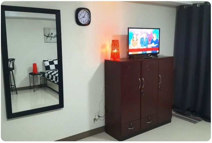 "Fully-Furnished Studio Unit w/ Free, HiSpeed WIFI"03