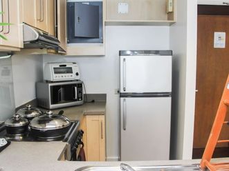 1BR Fully Furnished condo in Joya Lofts and Towers02