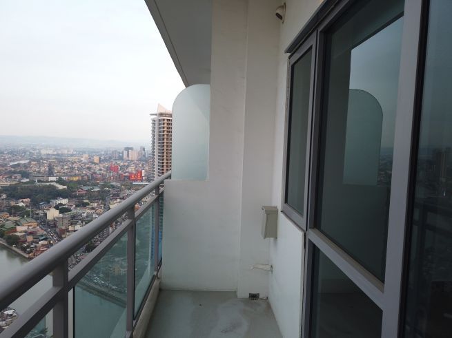 Acqua Private Residences (with spectacular view of Mandaluyong skyline04