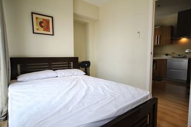 "For Rent Lease: The Knightsbridge, 1 Bedroom, Furnished, 35sqm, Makati"02
