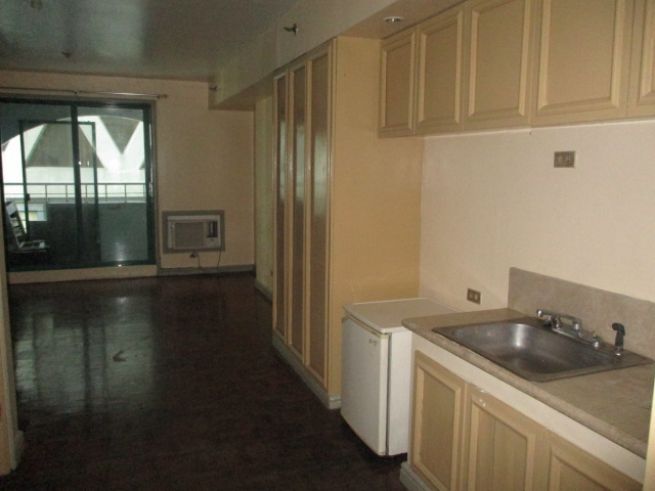 "Studio for Rent in Jupiter, Makati, Millennium Plaza. Eddie Co"01