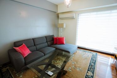 Two bedroom unit in One Salcedo Place02