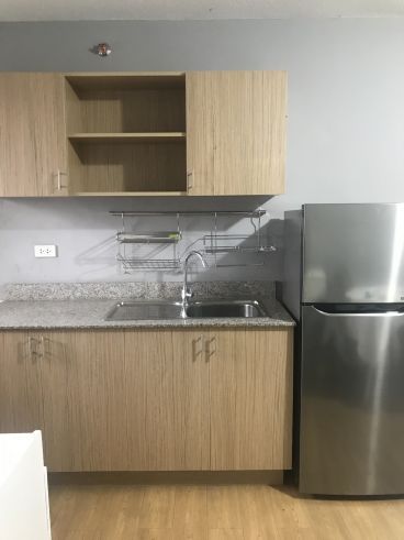 Semi-furnished 2BR Condo Unit near Ayala Feliz and SM Marikina04
