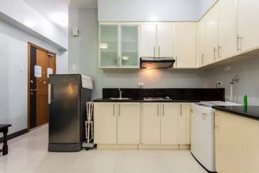 "Studio Condo for Rent in McKinley Hill Taguig City, 34sqm"02