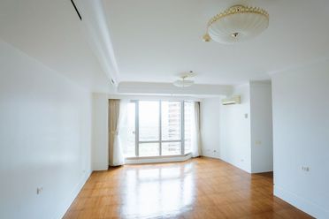 Semi- Furnished Two bedroom unit in One Mckinley Place02
