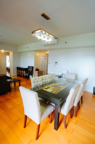For rent Three bedroom unit in The Beaufort03