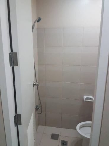 2 Bedroom Condo For Rent in 8 Forbestown Road BGC near Burgos Circle03
