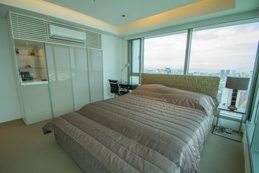 "FOR LEASE: 2 Bedroom Unit in Alphaland Makati Place, Brgy. Bel-Air, Ma"02