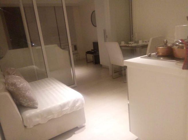 "1 bedroom fully furnished with Balcony, Para?aque"03