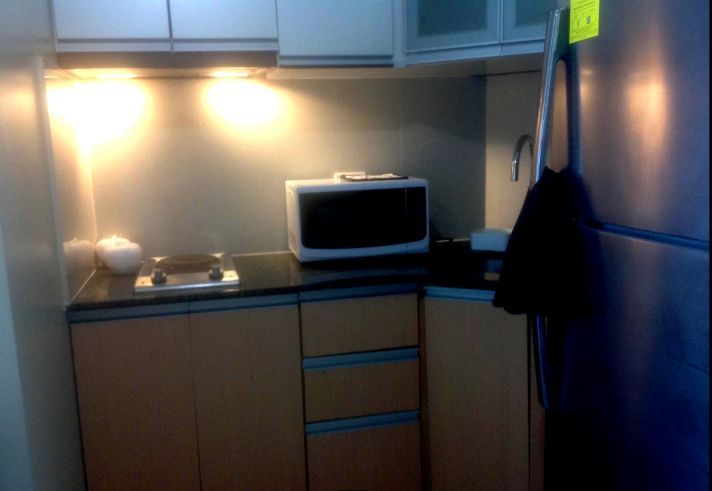 For rent Newport City Fully Furnished studio with balcony with 1 slot03
