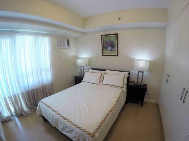2 Bedroom Unit with Balcony and Parking in The Grove by Rockwell03