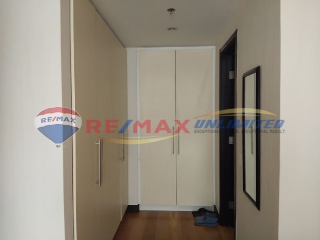 "PD0091 - The Residences at Greenbelt , 1 BR Unit for Lease"03