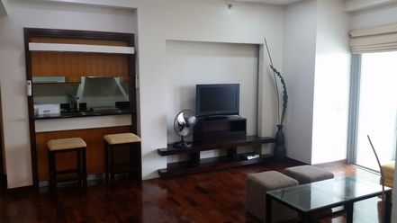 2-BR with balcony  Laguna Tower TRAG For Rent  Makati City02