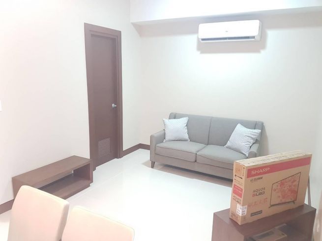 1 Bedroom Condo Unit For Rent in Three Central Makati Near PBCom01