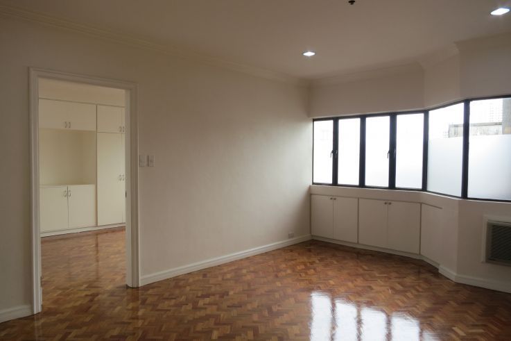 73sqm Unfurnished One Bedroom03