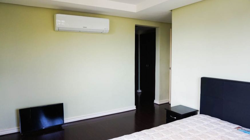 Two Bedroom Unit with Balcony at Mc Kinley Hill Garden Villa BGC Tagui04