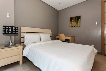 "For rent 1 bedroom, Superb Interior Design Condo In Bonifacio Global C"02