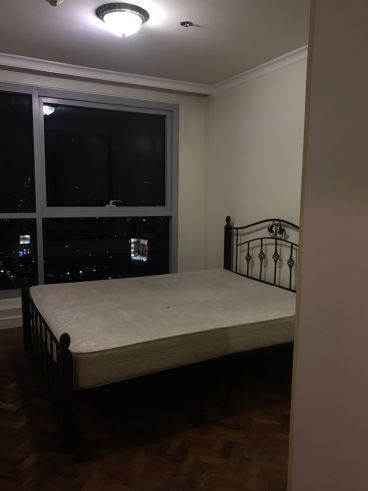 2 Bedroom Luxury Condo in Galleria Regency for Rent03