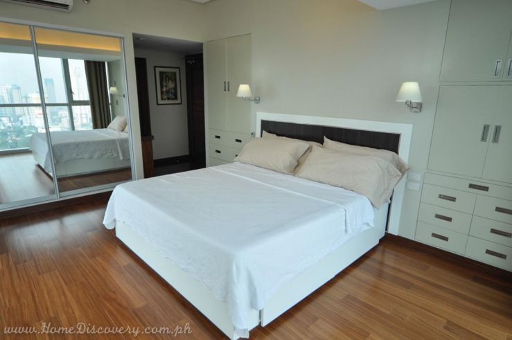 3Br Condo (St. Francis Shangri-La)03