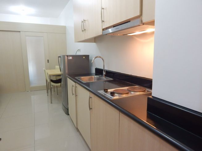 Fully Furnish 1 bedroom w/ balcony Light Residence EDSA Boni Mandaluyo01