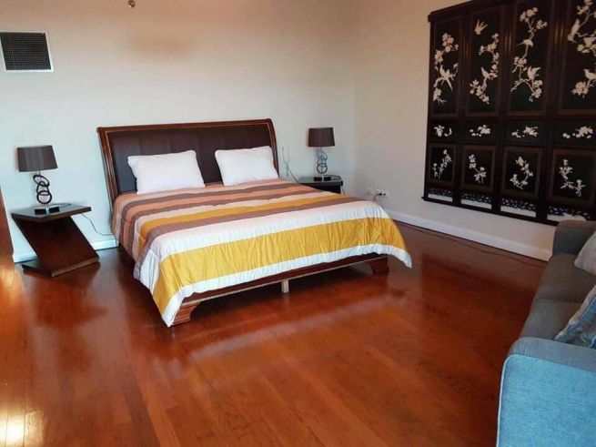 "4 Bedroom Condo in Pacific Plaza Towers, BGC for Rent"03