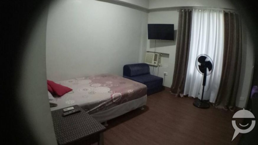 Studio Semi Furnished Condo for Rent Sta Ana Manila04