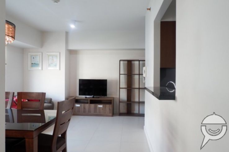 2 BEDROOM UNIT WITH 1 PARKING SLOT03