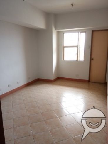 "Studio for rent in Manila Residences 2, in front of La Salle"03