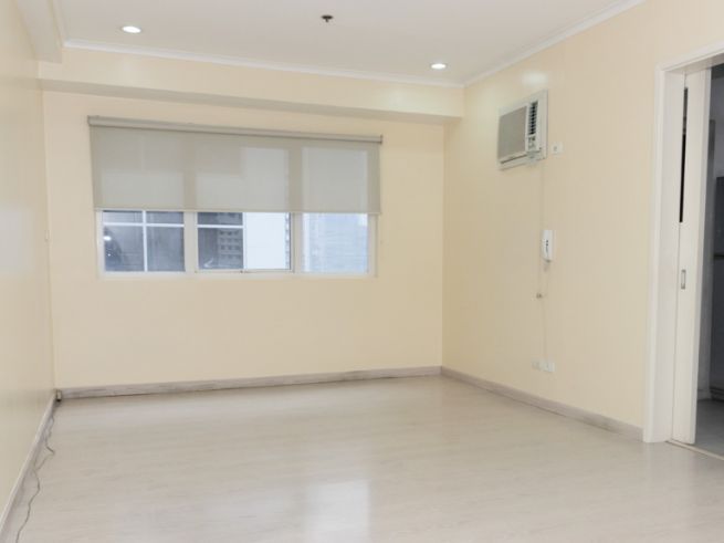 1 Studio in South of Market BGC Taguig unit code:SOM5104