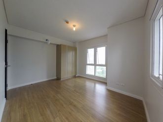 3 Bedroom unit for rent at Sequoia at Serendra Two02