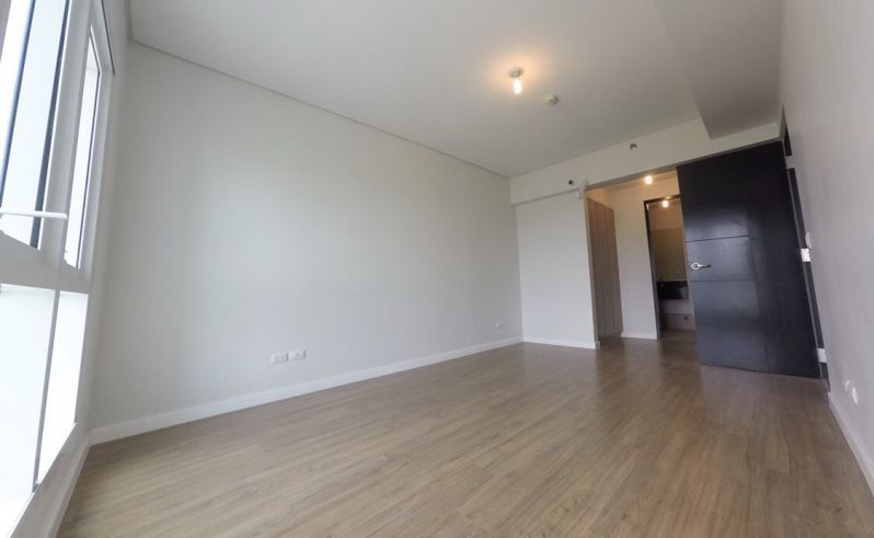 3 Bedroom unit for rent at Sequoia at Serendra Two03