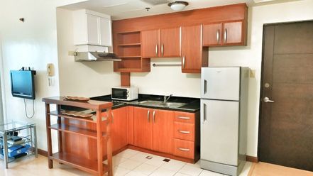 FOR RENT: Fully Furnished 1BR Unit in Grand Hampton02