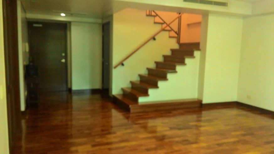 2 Bedroom Condominium in Makati01
