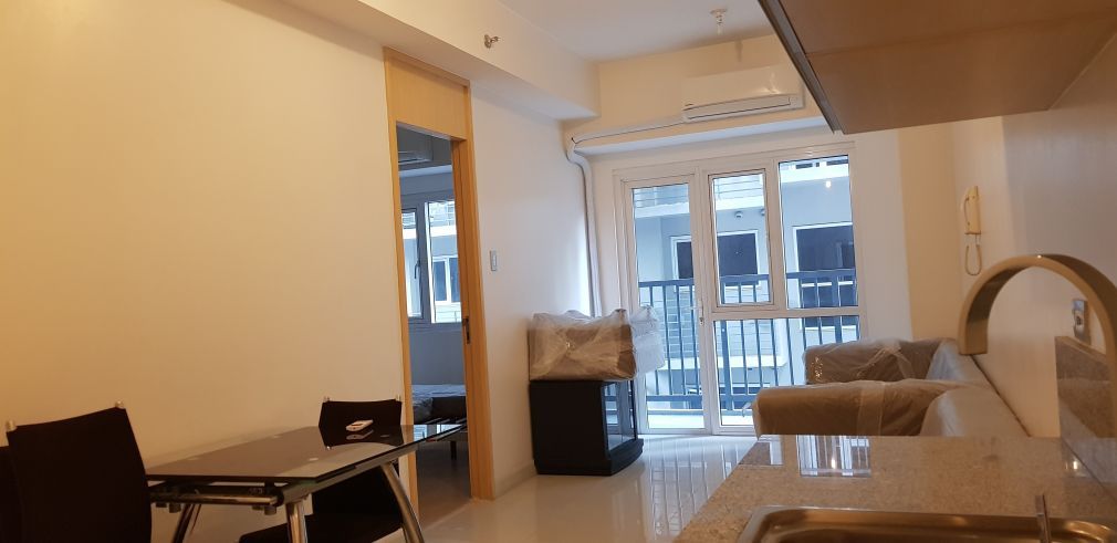 For rent 1 bedroom in Signa Designer Residences in Salcedo Village alo03