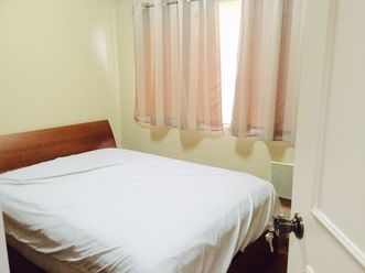 3 bedroom +maids +car Penhurst Park Place BGC02